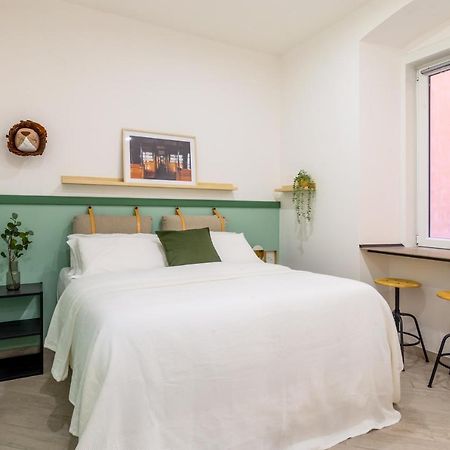 Lovely And Tiny Pied-A-Terre In The City Center Triest Exterior foto