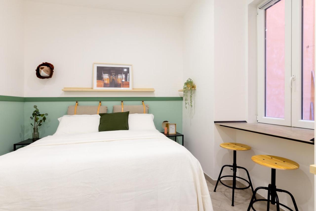 Lovely And Tiny Pied-A-Terre In The City Center Triest Exterior foto