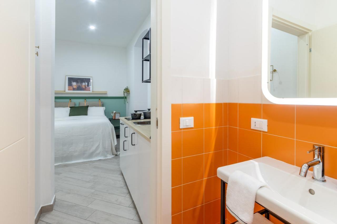 Lovely And Tiny Pied-A-Terre In The City Center Triest Exterior foto